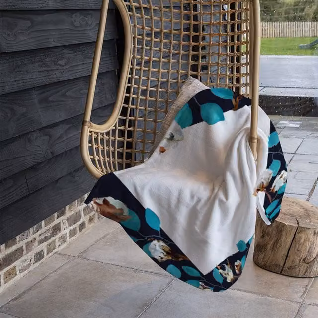 Benjamin Tate Design Watercolour Blue Leaf Frame Fleece Blanket in Blue and Sand, W/D/H: 120 x 150 cm