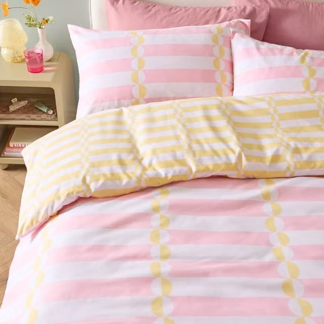 Riva Home Duvet Day Lottie Reversible Geometric Duvet Cover Set, Multicolour (Yellow and Pink), W/H: 180 x 200 cm