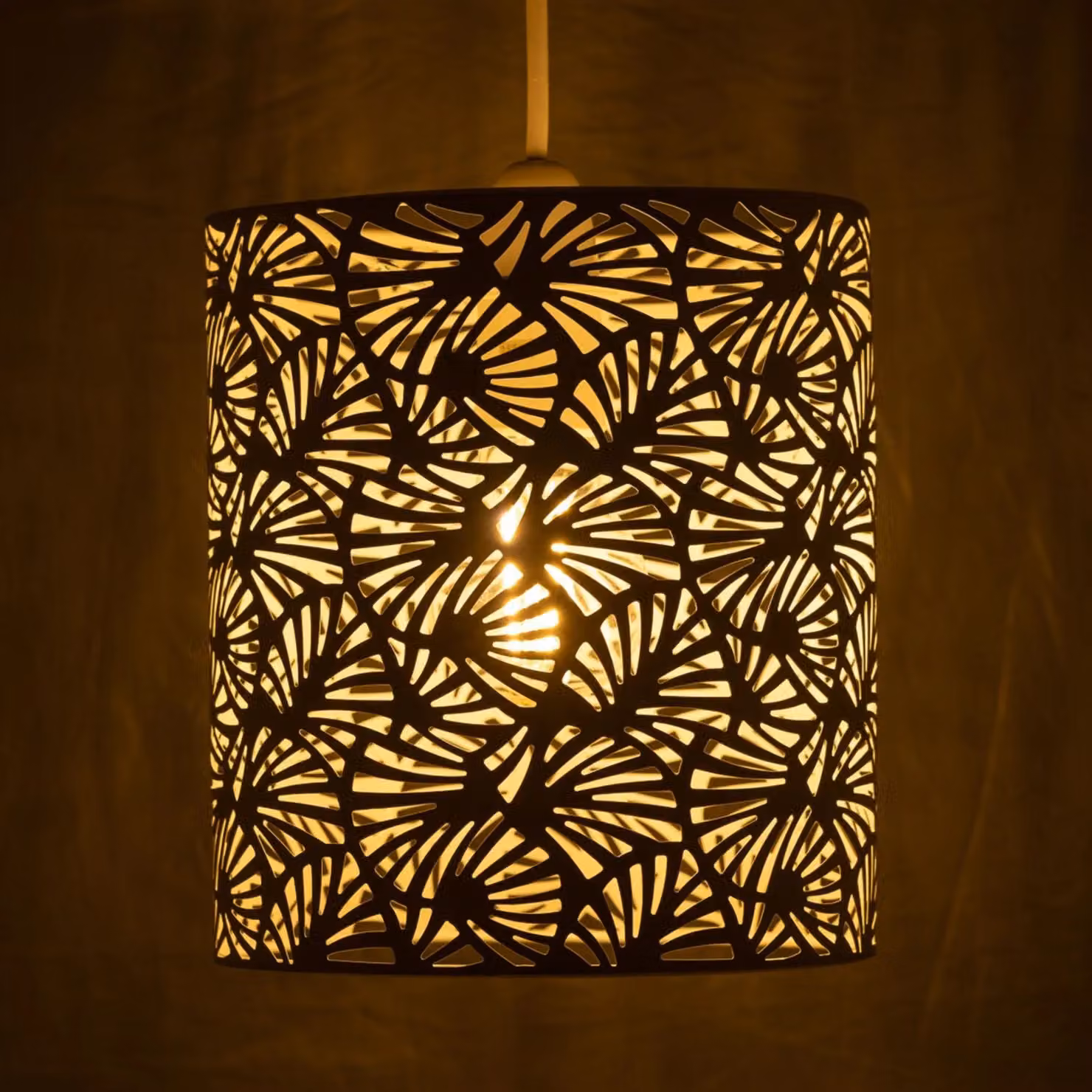 First Choice Lighting Maui White Metal Leaf Pendant Light Shade – 2