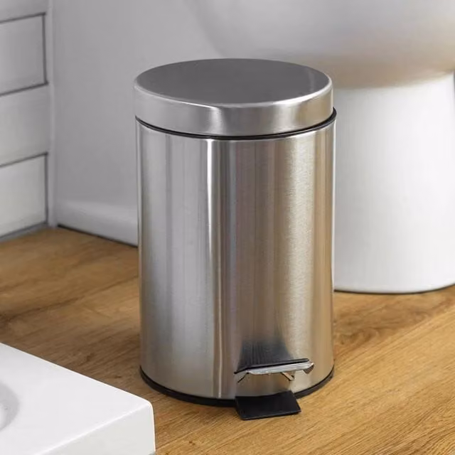 Marco Paul 3L Small Stainless Steel Pedal Bin with Removable Inner Bucket in Silver – 1