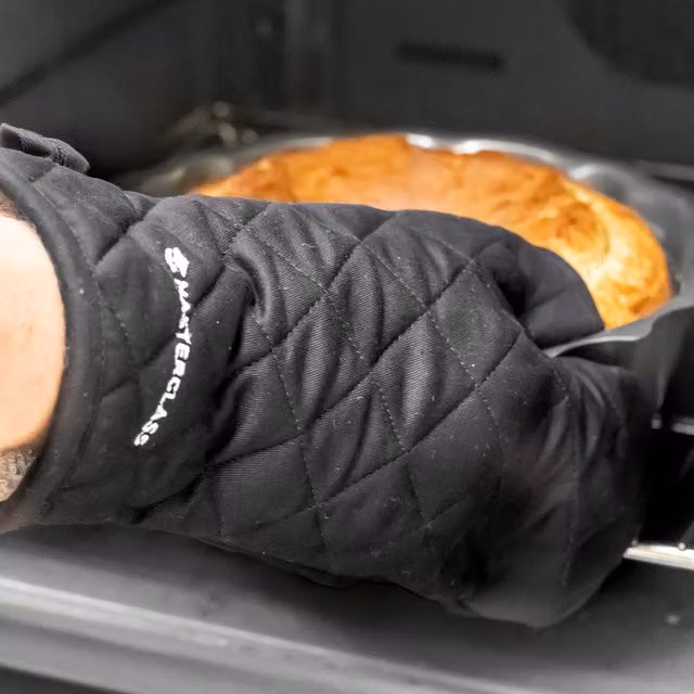 MasterClass Deluxe Professional Single Oven Glove in Black Cotton