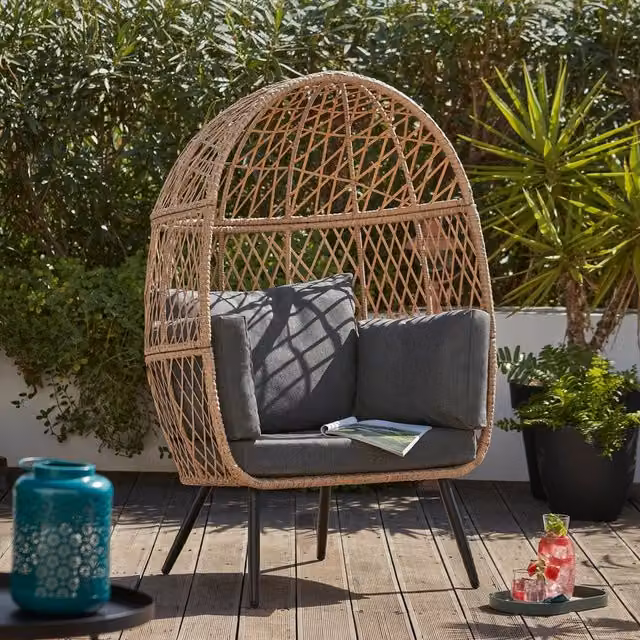 Chilli Seating Fiji Egg Chair in Beige Rattan and Metal – 1