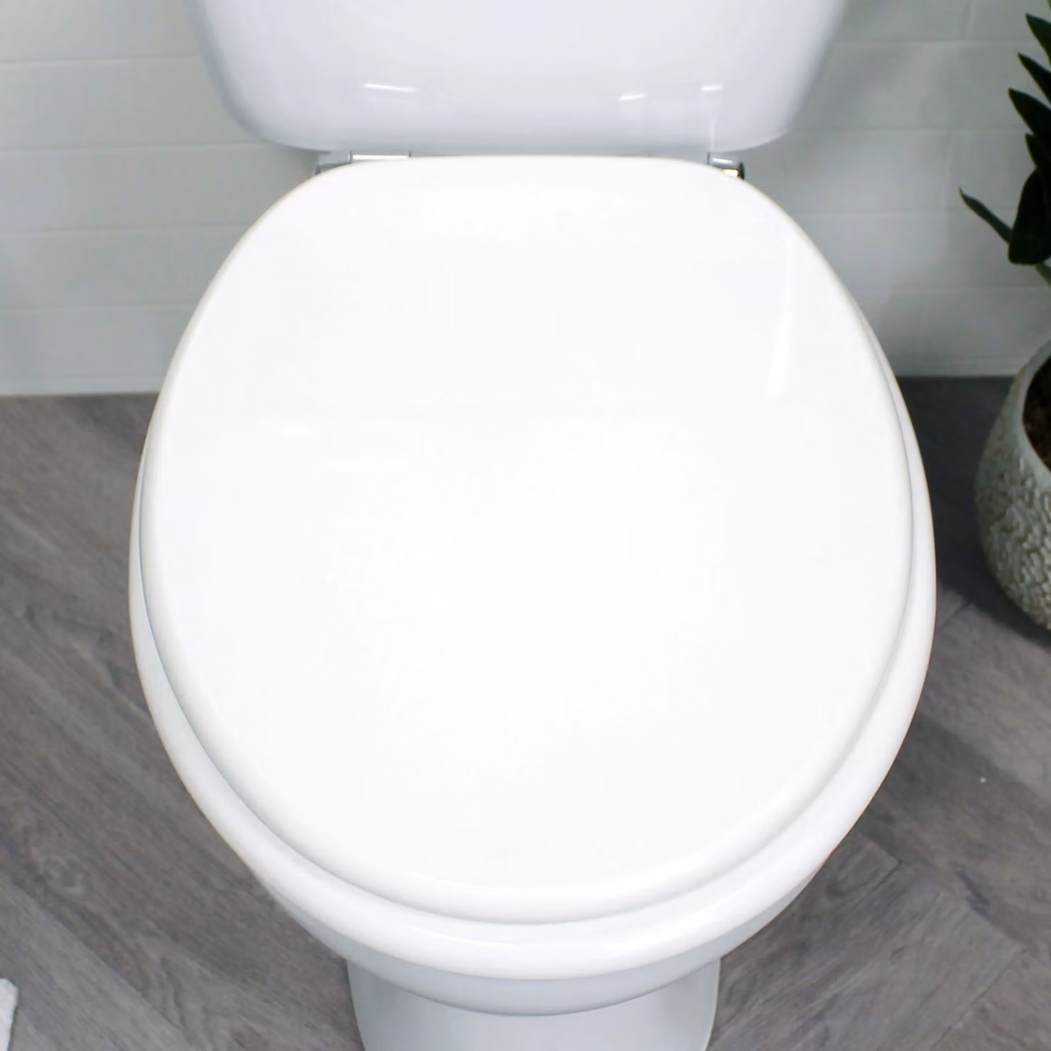 Showerdrape Norfolk Soft Close Beech Wooden Toilet Seat in White – 1