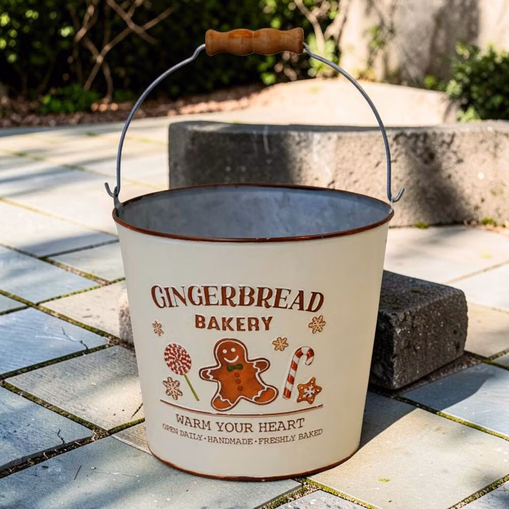 Four Candle Gingerbread Bakery Christmas Metal Bucket in Off-White/Beige, W/D/H: 15.0 x 14.0 x 14.0 cm – 2