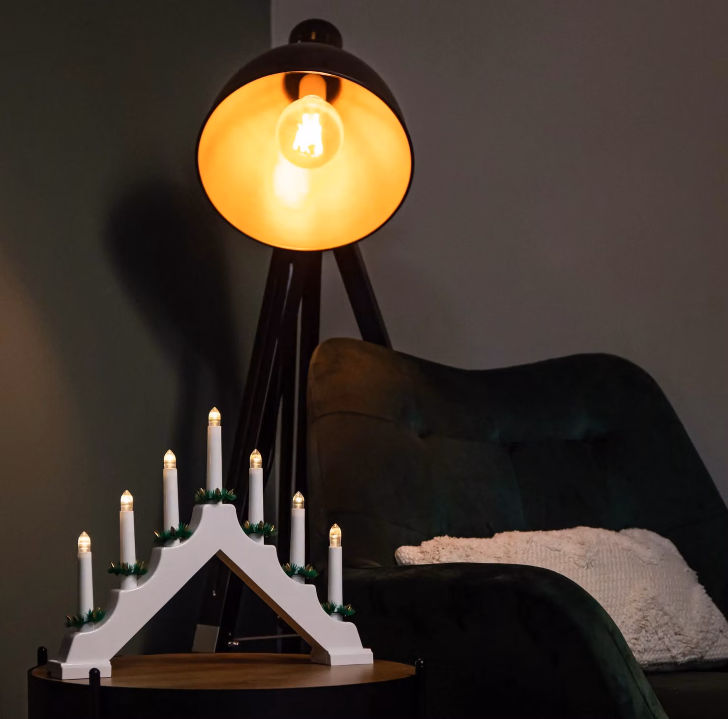 Samuel Alexander White Battery Operated Light Up Christmas Candle Bridge with 7 Warm White LEDs, Height: 41 cm – 2