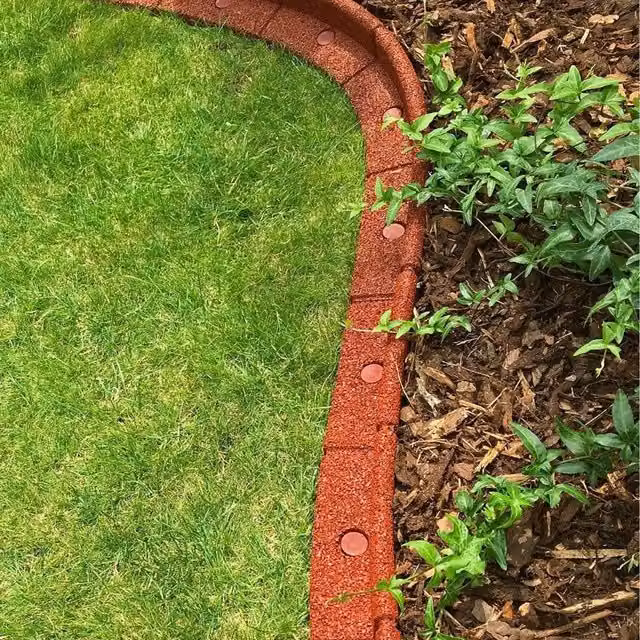 Primrose Flexible Weatherproof Rubber Lawn Edging in Red