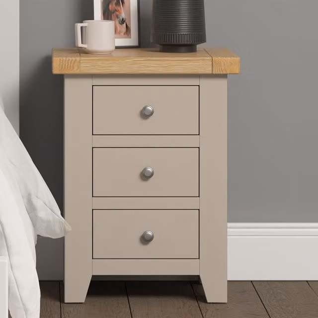 Seconique Windsor 3 Drawer Bedside Table in Putty and Oak