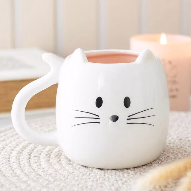 Uniqueful White Cat Shaped Ceramic Mug, 550ml