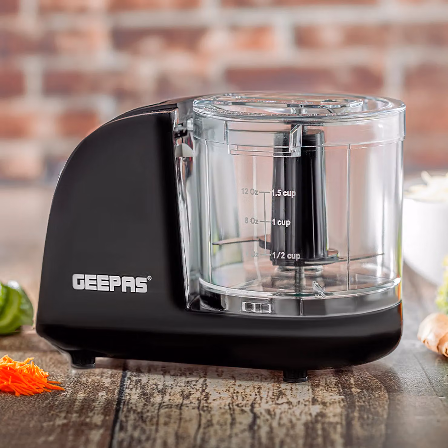 Geepas 200W Electric Vegetable Chopper with Stainless Steel Blades in Black – 2