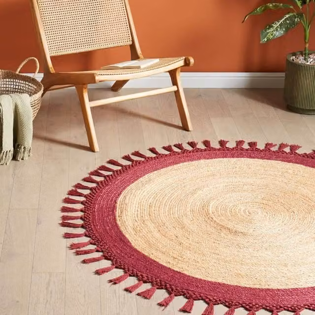 Wyld and Coco Round Jute and Cotton Braided Boho Rug in Beige with Red Accents, Diameter: 140 cm – 1