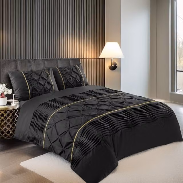 Snug City Modern Pintuck Border Pleated Duvet Cover and Pillowcase Set in Black, W: 140 cm, L: 200 cm
