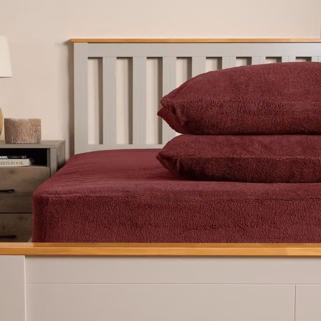 Brentfords Pack of 2 Red Teddy Fleece Pillowcases