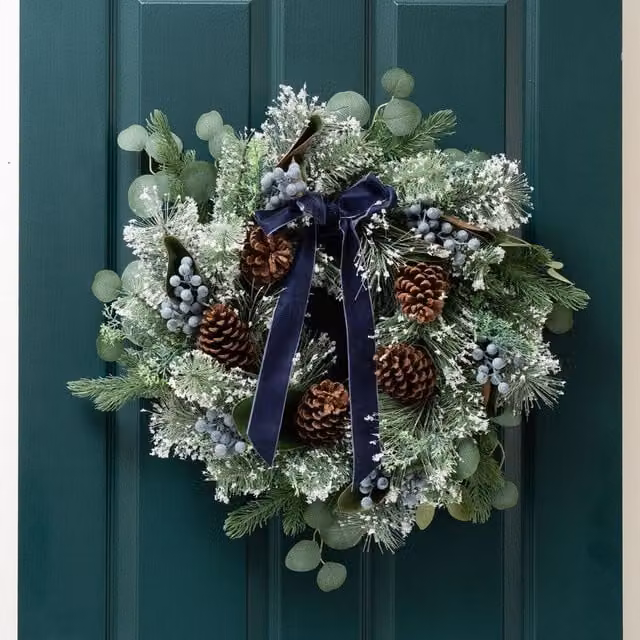 Scottish Everlastings Ltd Classic Round Christmas Wreath with Navy Velvet Bow, Diameter: 60 cm