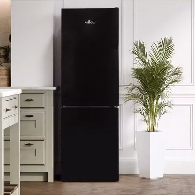 Willow Black Freestanding Low Frost Fridge Freezer, H: 144 cm