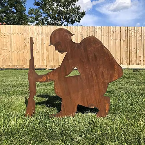 RW Norfolk Rusty Metal Kneeling Soldier Garden Feature, Brown Army Silhouette Memorial Statue – 3