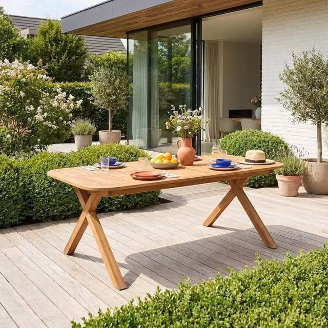 sweeek Extendable Acacia Wood Garden Table in Beige, Seats 6-8 – 1