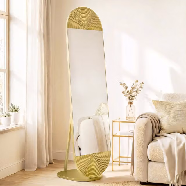 HOMCOM Wavy Full Length Freestanding Mirror with Metal Frame and Base in Gold Tone, Height: 161.5 cm