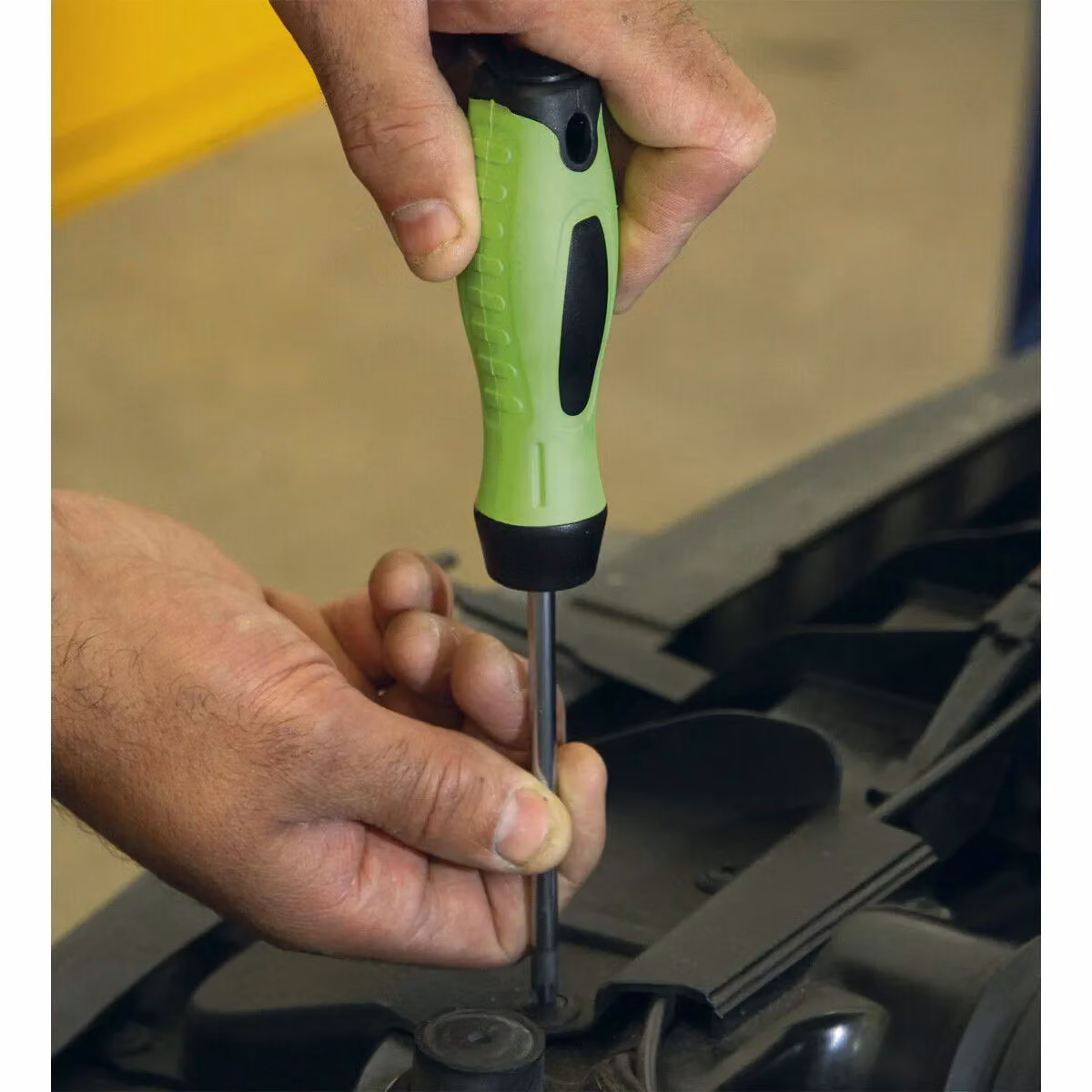 Loops 8 Pack Hi-Vis Green Screwdriver Set with Slotted, Phillips and POZI Premium Stainless Steel Drivers – 3