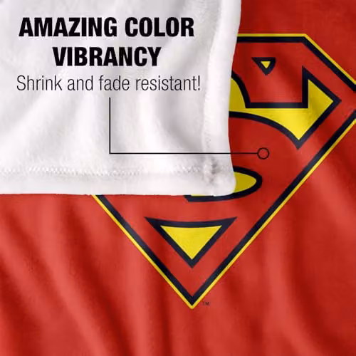 Warner Bros. Superman Cape Full Colour Logo Super Soft Fleece Throw Blanket, Red, W: 91 cm, D: 147 cm – 4