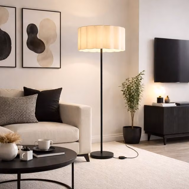 CGC Lighting Lena Matt Black Straight Floor Lamp with Large Scalloped Fabric Lampshade in Beige and Black, Height: 163 cm, Diameter: 48 cm