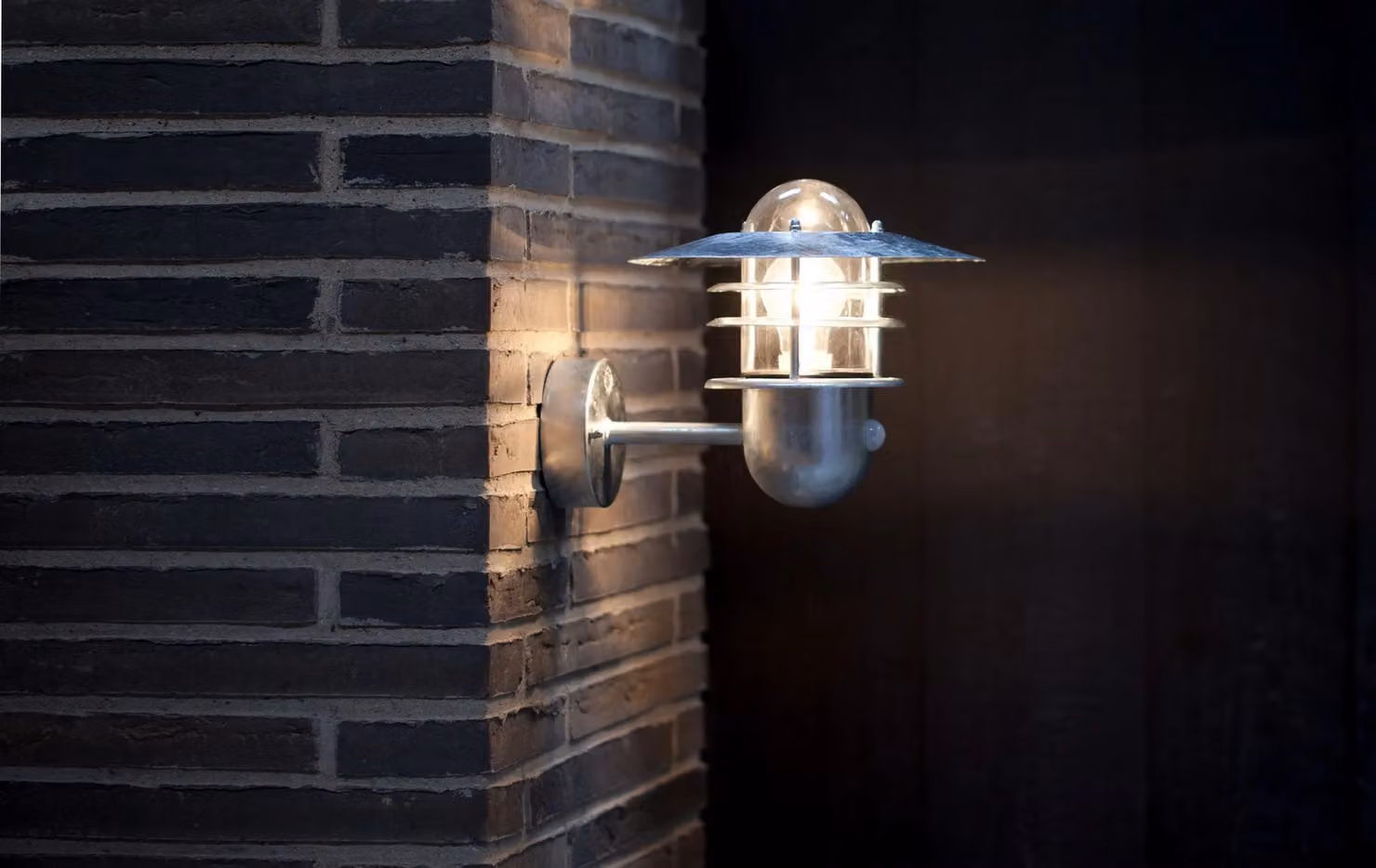 Nordlux Agger Outdoor Wall Light with Motion and Dusk Sensor, Silver Galvanised Steel, E27, IP54 – 2