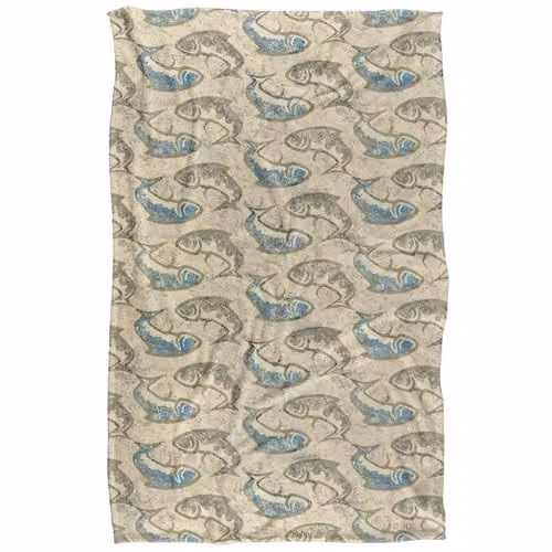 JQ Licensing Ying Yang Fish Pattern Super Soft Fleece Snuggle Blanket, Multicolour – 1