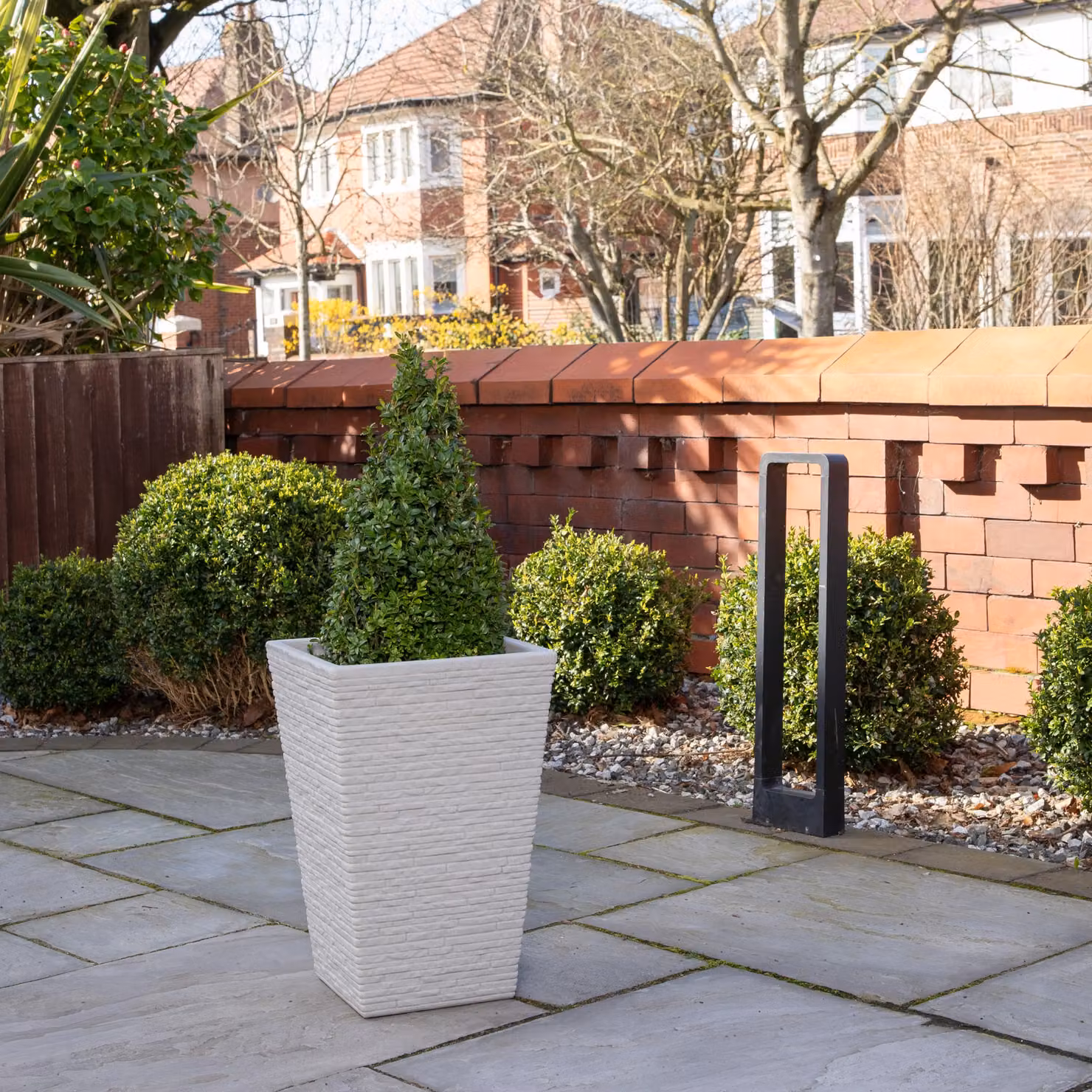 Samuel Alexander Slate Effect Plastic Garden Planter in Grey or Beige, Height: 45 cm – 3