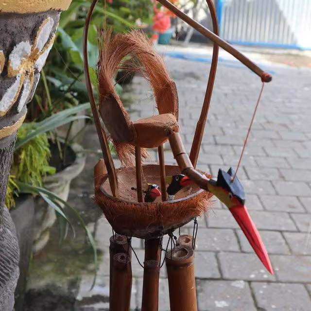 KDMK Brown Bamboo Windchime with Natural Mother and Chicks Design