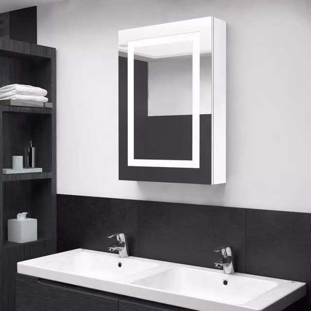 Berkfield Home LED Bathroom Mirror Cabinet in White, W: 50 cm, D: 13 cm, H: 70 cm