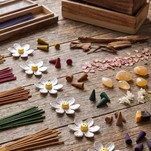 Homescapes Luxury Zen Incense Gift Set with Wood and Metal Holder, Sticks and Cones in Yellow – 2