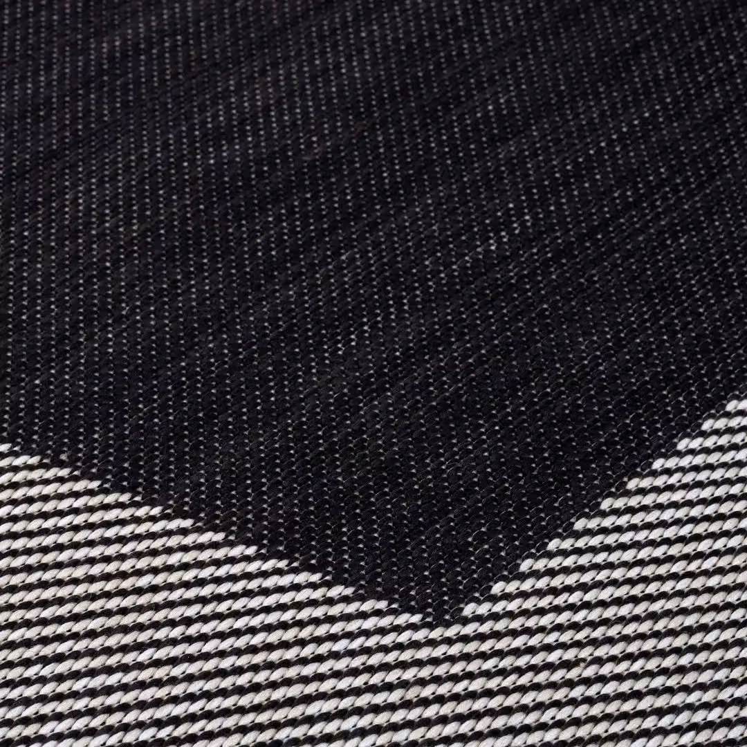 THE RUGS Black Bordered Weather Resistant Outdoor and Indoor Garden Patio Rug, W: 200 cm, D: 290 cm – 2