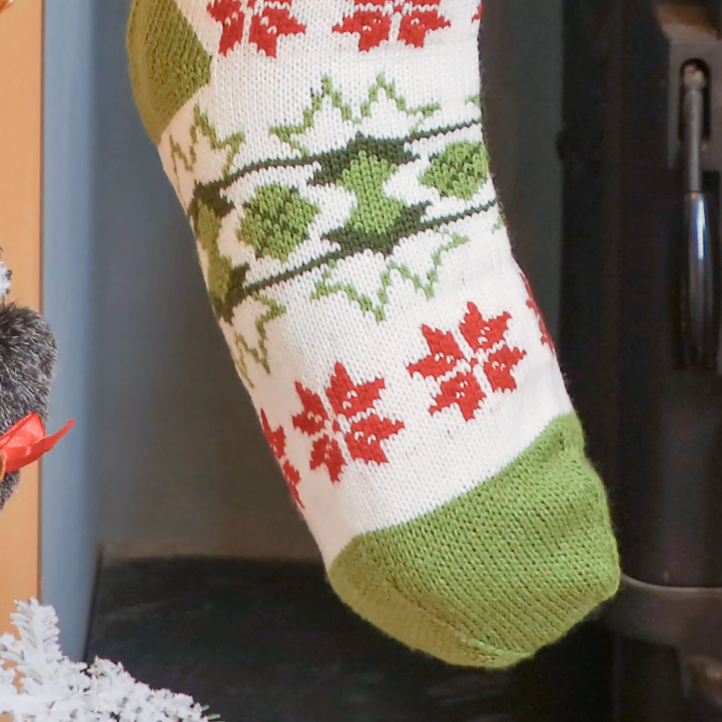 Dibor Set of 2 Knitted White Fair Isle Pompom Christmas Stockings – 3