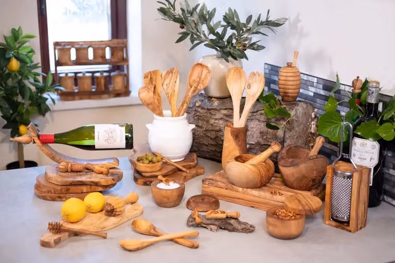 Verano Spanish Ceramics Brown Olive Wood Rectangular Chopping Board W: 15 cm, L: 30 cm