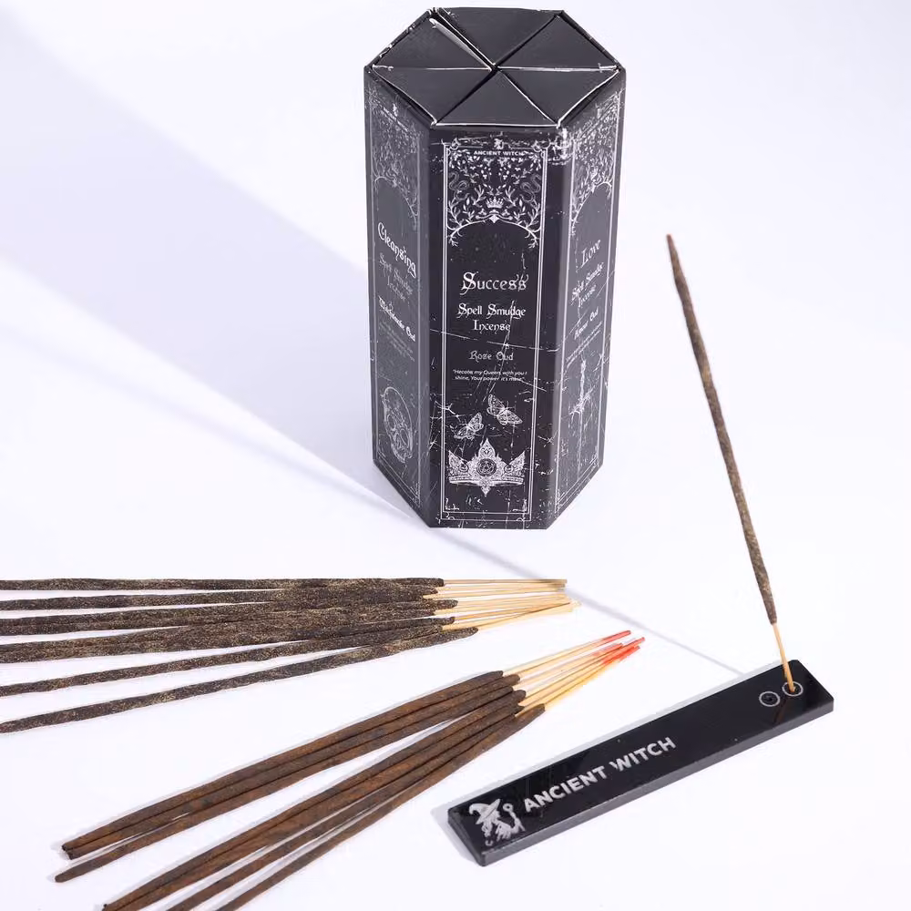 Serenityy Pyramid Display Incense Set with 5 Woody Scented Sticks in Black – 2