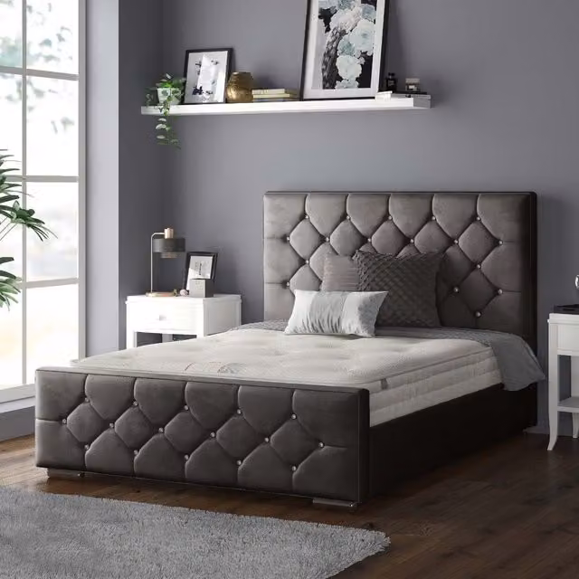 IH Design Belle Chesterfield Plush Velvet Bed Frame in Grey, 200 x 200 cm