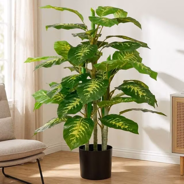 STILVORA Set of 2 Green Artificial Tropical Potted Plants in Black Concrete Pots