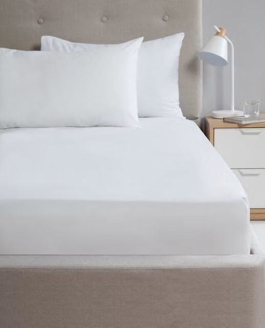 Rapport Home Polycotton Fitted Sheet in White, W/D/H: 180 x 200 cm