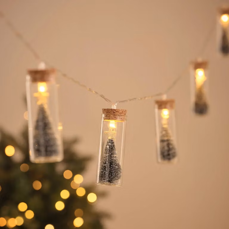 Lights4fun LED Fairy Lights with 10 Star Topped Glass Bottle Decorations in Gold/Brass and Transparent with Timer