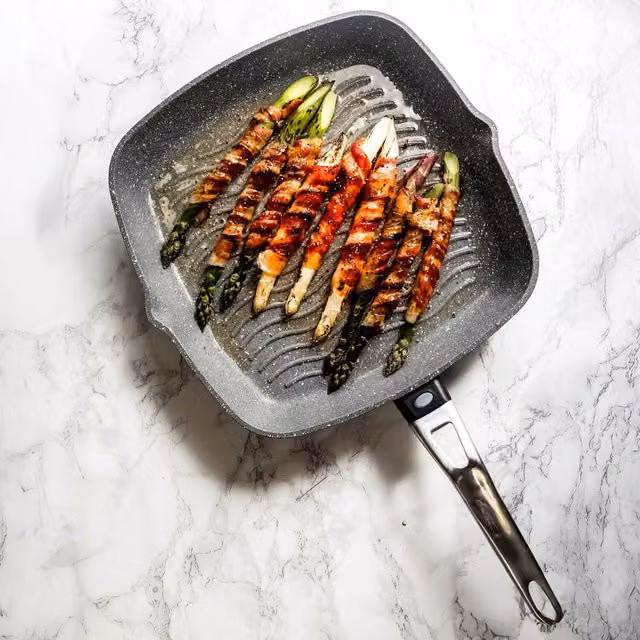 MasterClass Non-Stick Cast Aluminium Grill Pan with Pouring Spout, Grey, 28cm