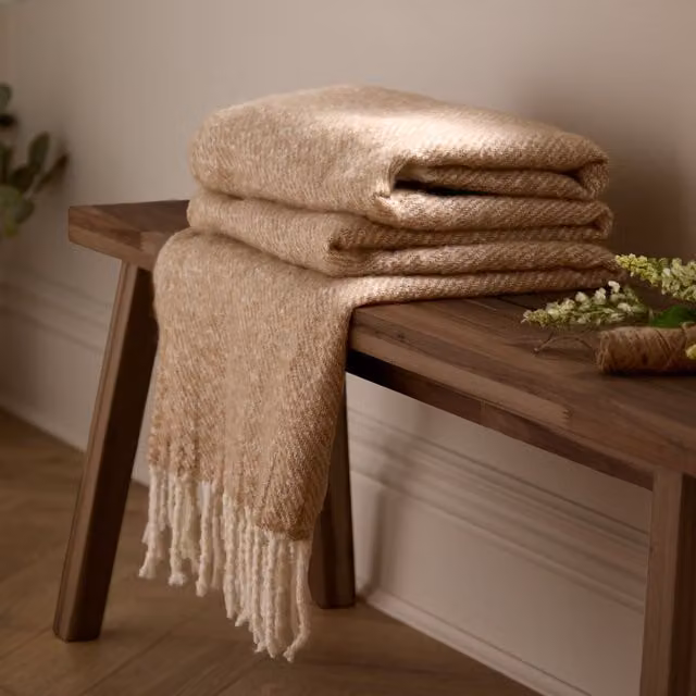 Wylder Nature Isla Woven Throw with Fringes in Beige, W: 130 cm, D: 180 cm – 1