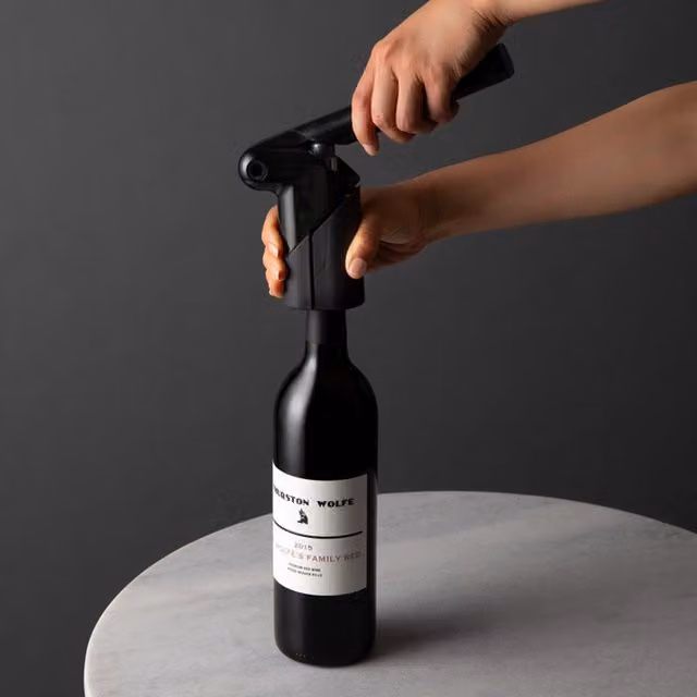 Rabbit Axis Lever Corkscrew with Foil Cutter, Black