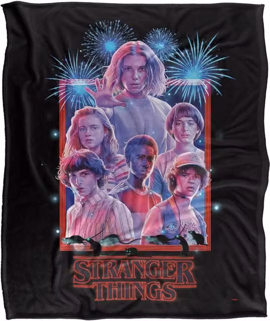 Stranger Things Season 3 July 4th Super Soft Throw Blanket, Multicolour, W: 152 cm, D: 127 cm – 1