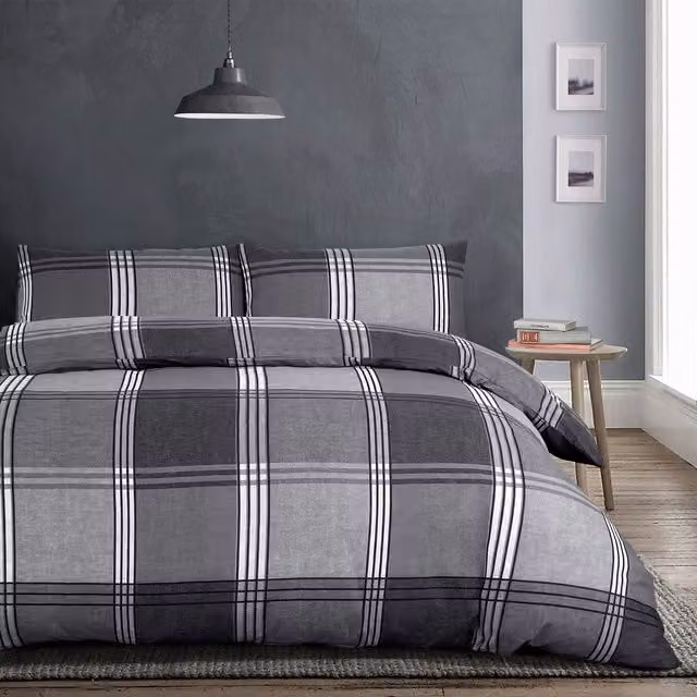 Velosso Hamilton Checked Cotton Rich Duvet Cover and Pillowcase Set in Grey, W/D/H: 200 x 200 cm and 50 x 75 cm – 1