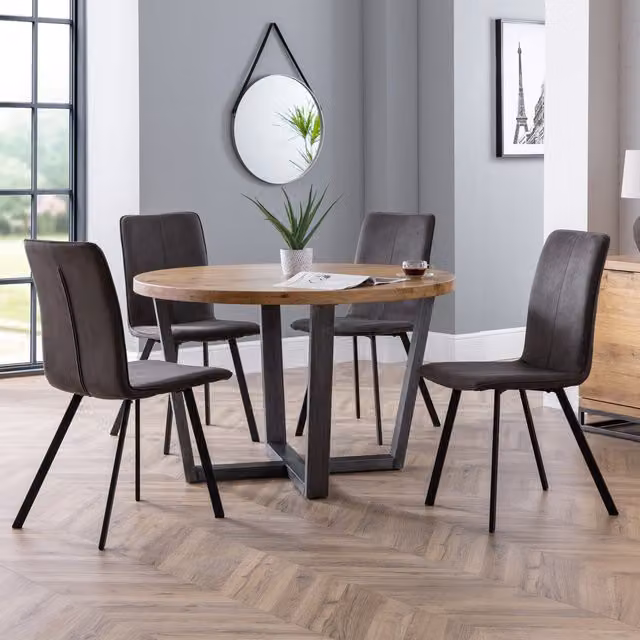 Julian Bowen Brooklyn Oak Round Table and Monroe Chairs Set in Brown