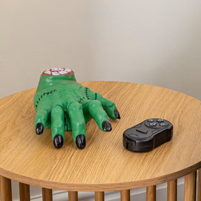 Samuel Alexander Green Grizzly Moving Halloween Hand with LEDs, 17cm