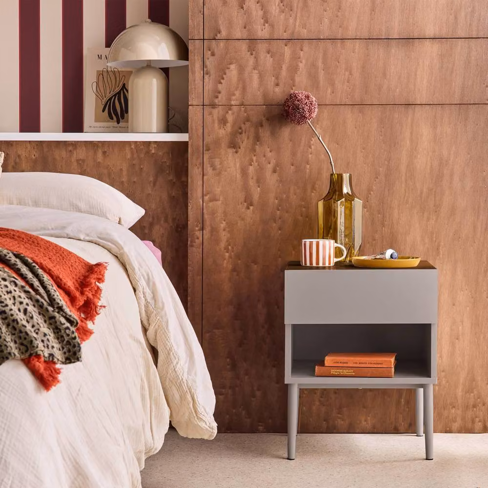 Sweek Set of 2 Modern Bedside Tables in Grey and Walnut with Metal and Wood Finish, featuring 1 Door and 1 Niche – 4