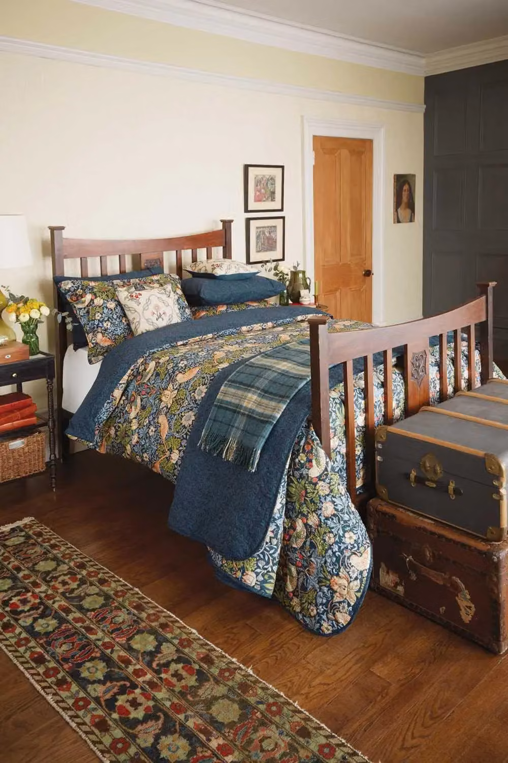 Morris & Co Strawberry Thief Quilted Cotton Bedspread in Blue, W: 265 cm, D: 260 cm – 2