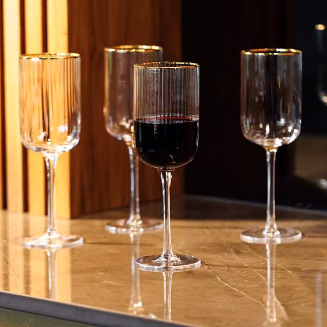 Mikasa Set of 4 Striped Gold Transparent Lead-Free Crystal Wine Glasses, 450 ml per glass