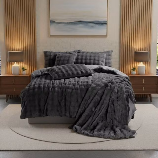 Snug City Rabbit Faux Fur Teddy Duvet Cover and Pillowcase Set in Grey, W: 180 cm, D: 200 cm – 1