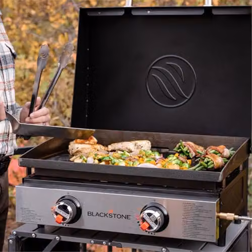 Blackstone 2144 22" (56 cm) Tabletop Gas Griddle BBQ with Hood in Stainless Steel and Black/Grey – 3